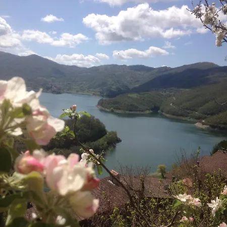 Villa Ma. De House Del Turano Valle Verde